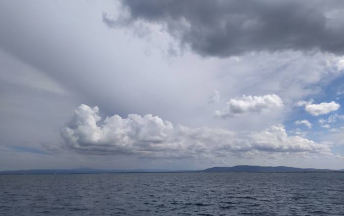 la pioggia che veniva dal mare